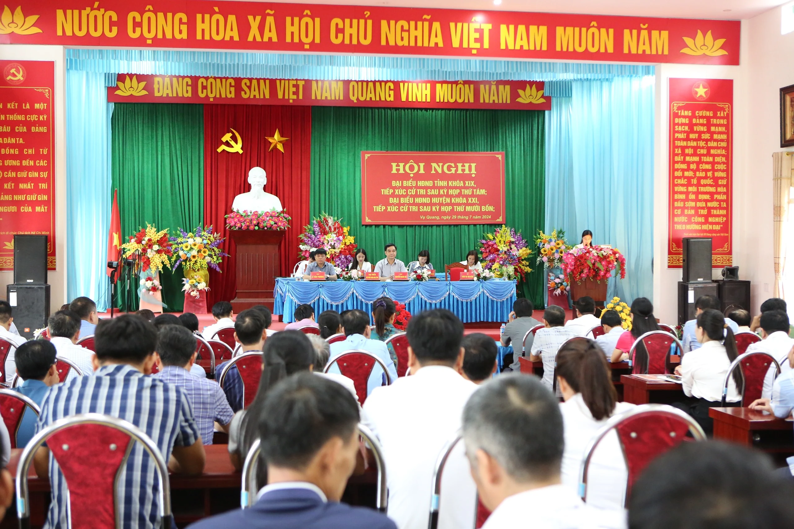 Tiếp xúc cử tri sau Kỳ họp thứ Tám- HĐND tỉnh khoá XIX