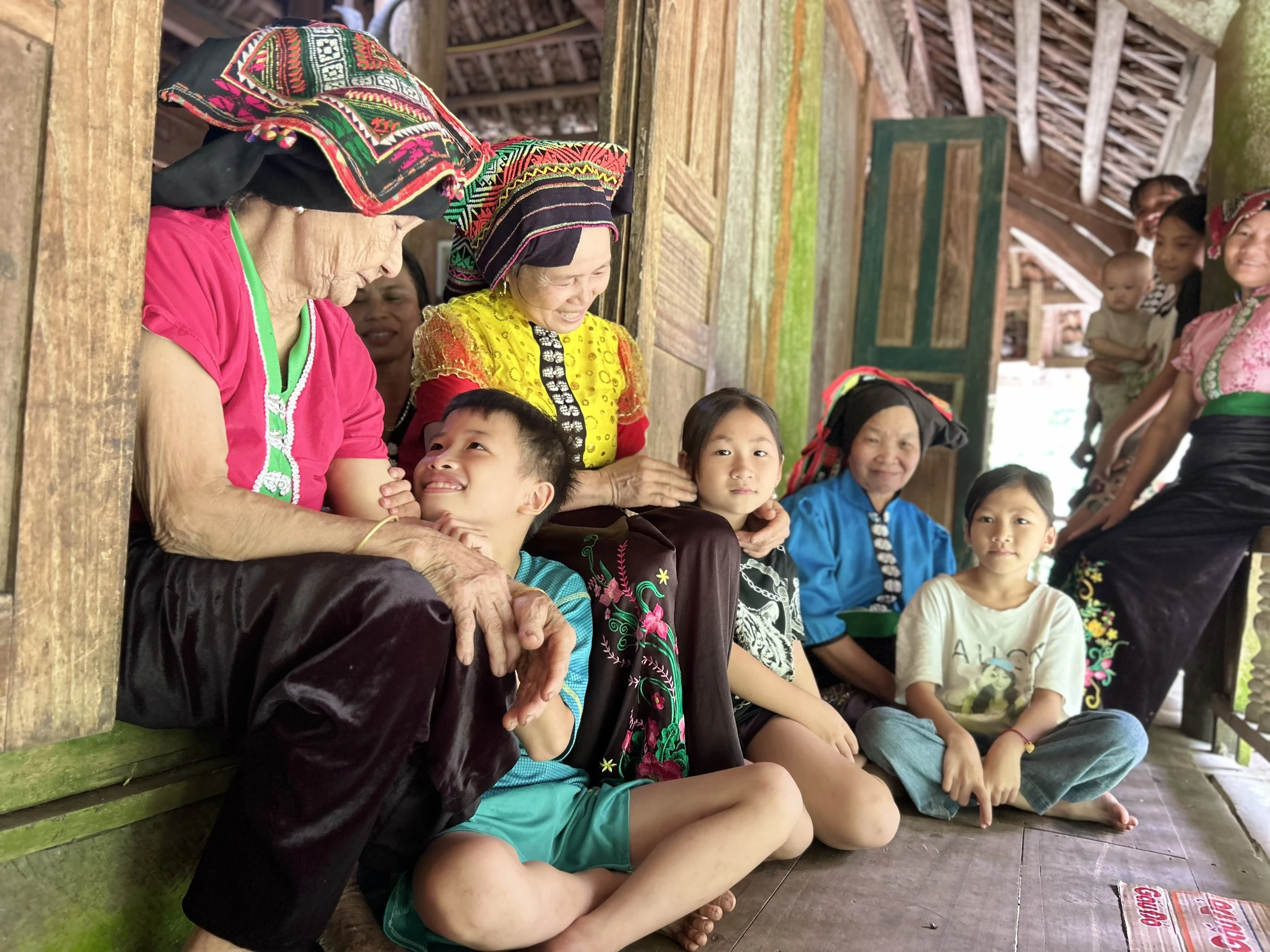 “Đất lạ hóa quê hương”