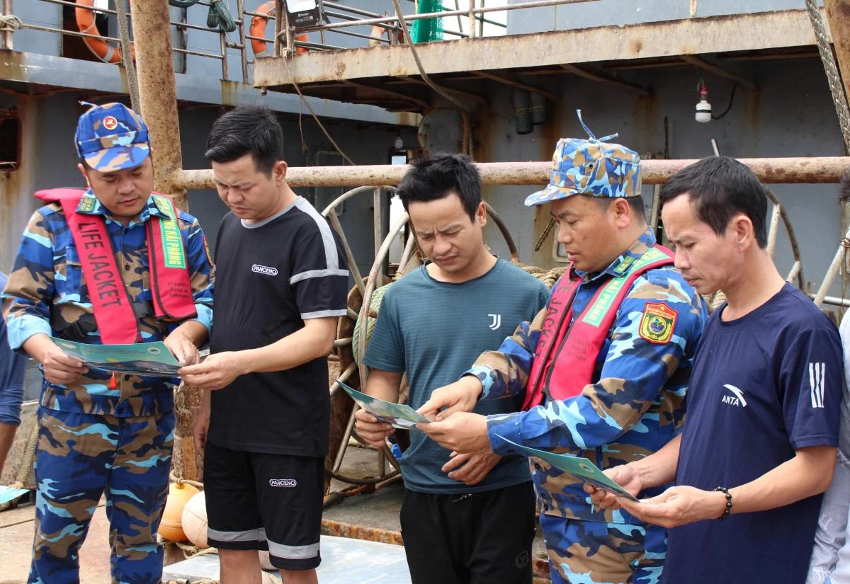 Giữ vững chủ quyền, an ninh vùng biển, đảo Cát Bà