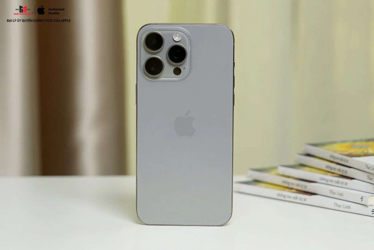 Bảng giá iPhone chính hãng tháng 8/2024: iPhone 15 giảm sâu kỷ lục