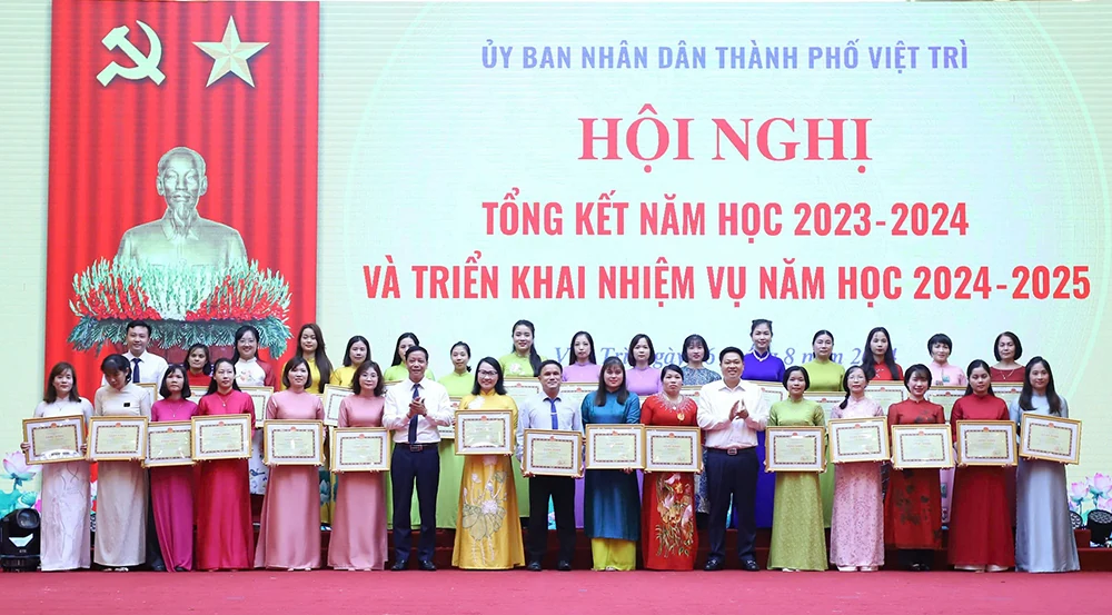 Thành phố Việt Trì triển khai nhiệm vụ năm học 2024 - 2025