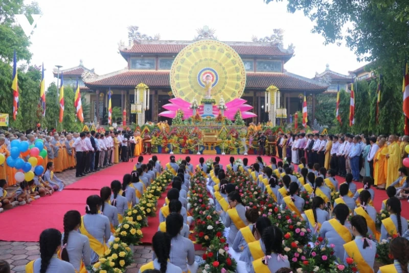 Chấn chỉnh hoạt động tín ngưỡng, tôn giáo trái pháp luật, gây phức tạp về an ninh trật tự