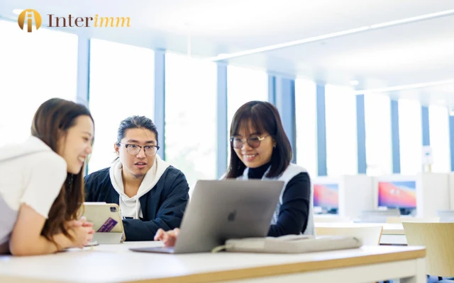 Nên định cư Mỹ hay Úc? Cuộc sống ở Mỹ và Úc có gì khác nhau?
