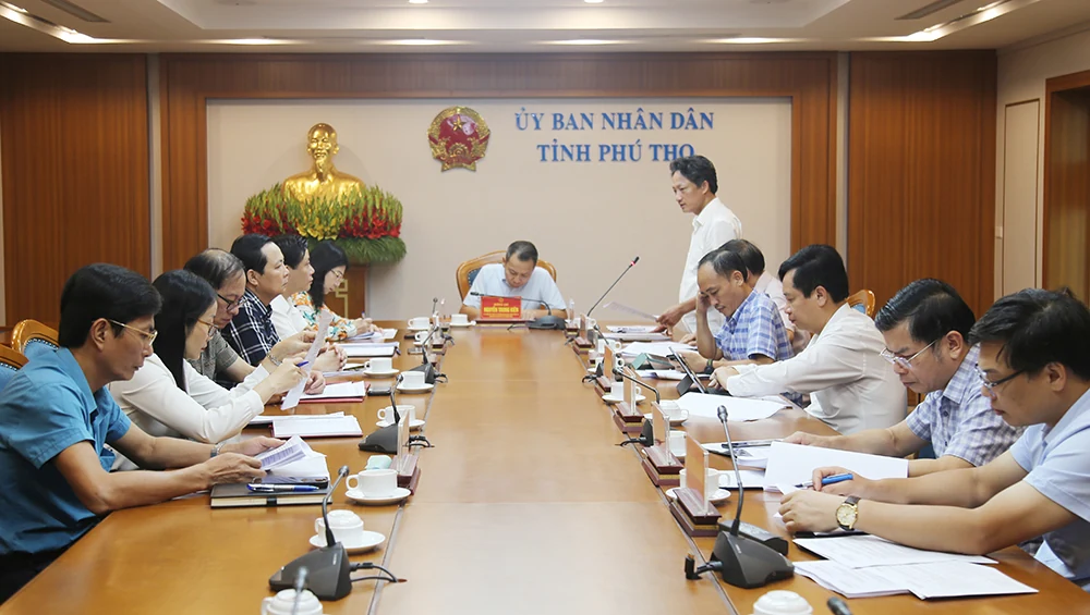 Ban Pháp chế HĐND tỉnh thẩm tra Tờ trình tại Kỳ họp chuyên đề thứ Năm