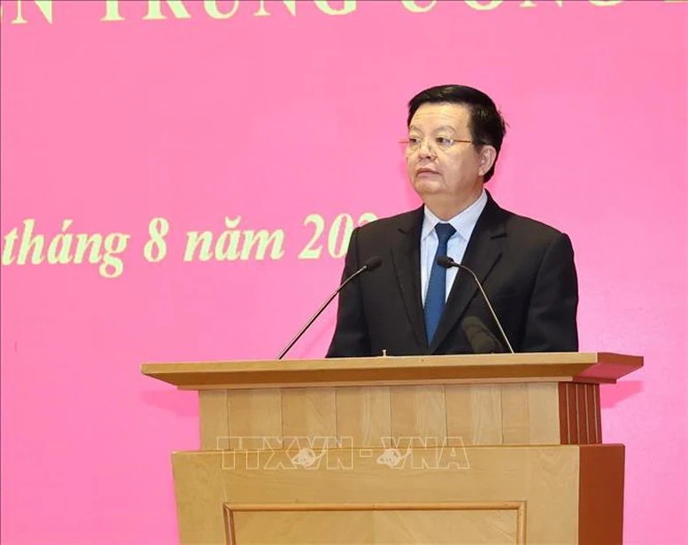 Công bố quyết định của Bộ Chính trị phân công Trưởng Ban Kinh tế Trung ương và Trưởng Ban Dân vận Trung ương