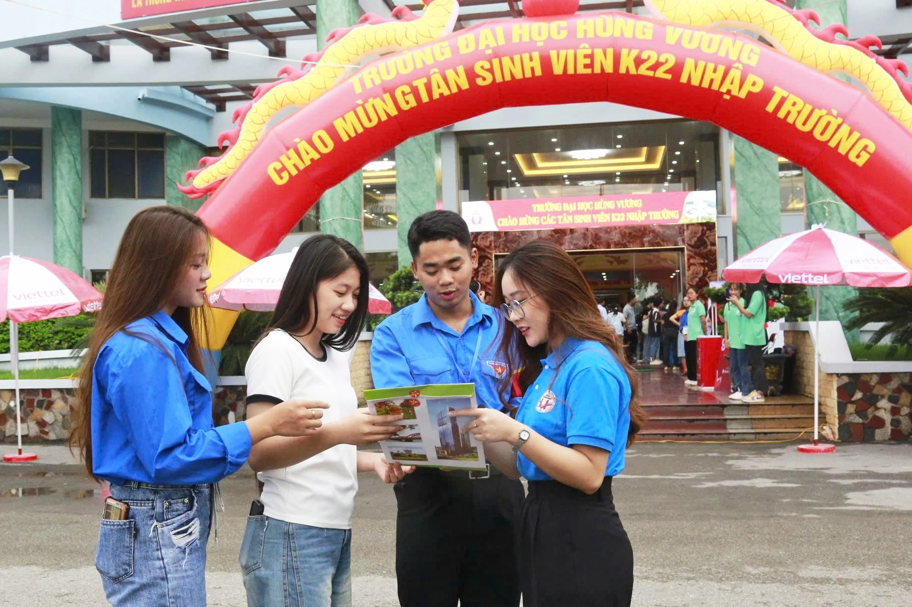 Trường Đại học Hùng Vương tổ chức nhập học cho sinh viên K22