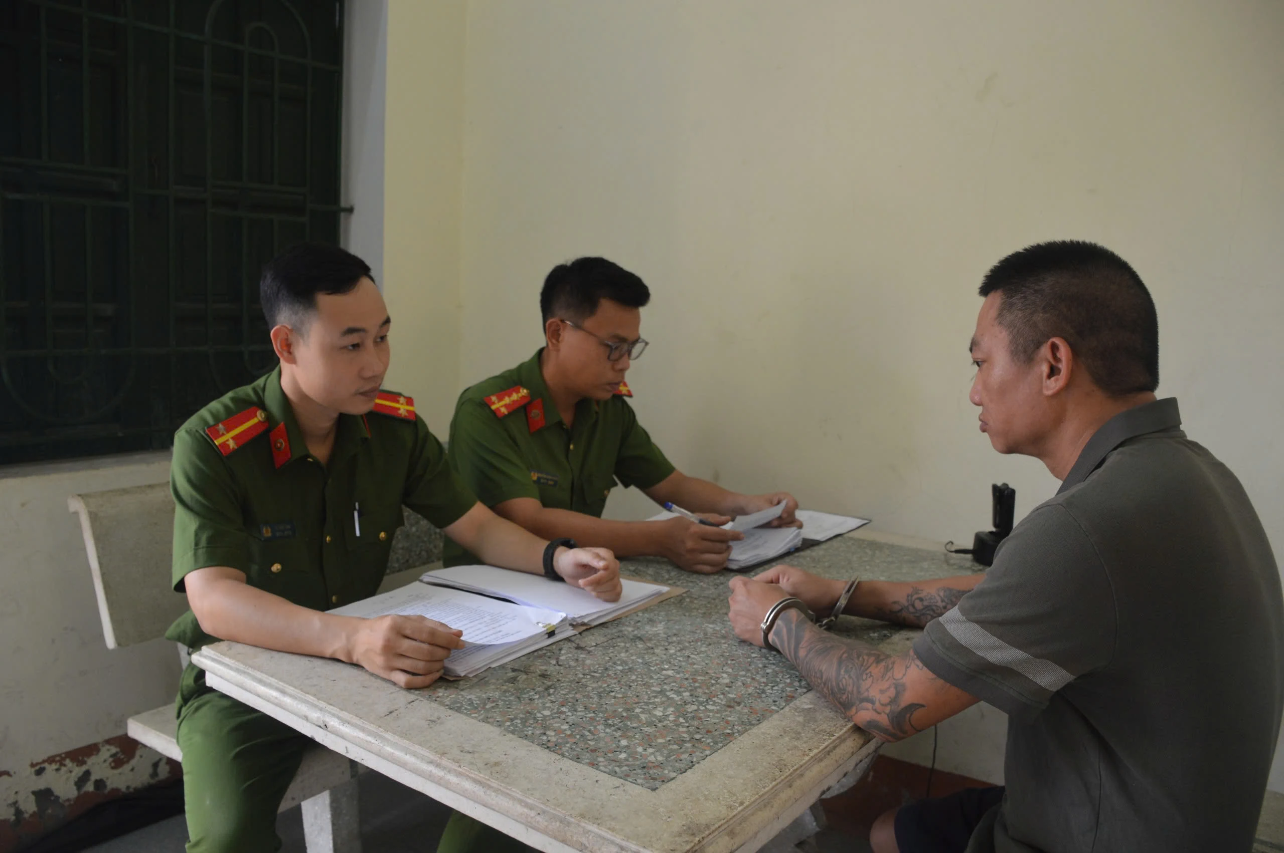 Cẩm Khê: Khởi tố 4 đối tượng mua bán trái phép chất ma tuý