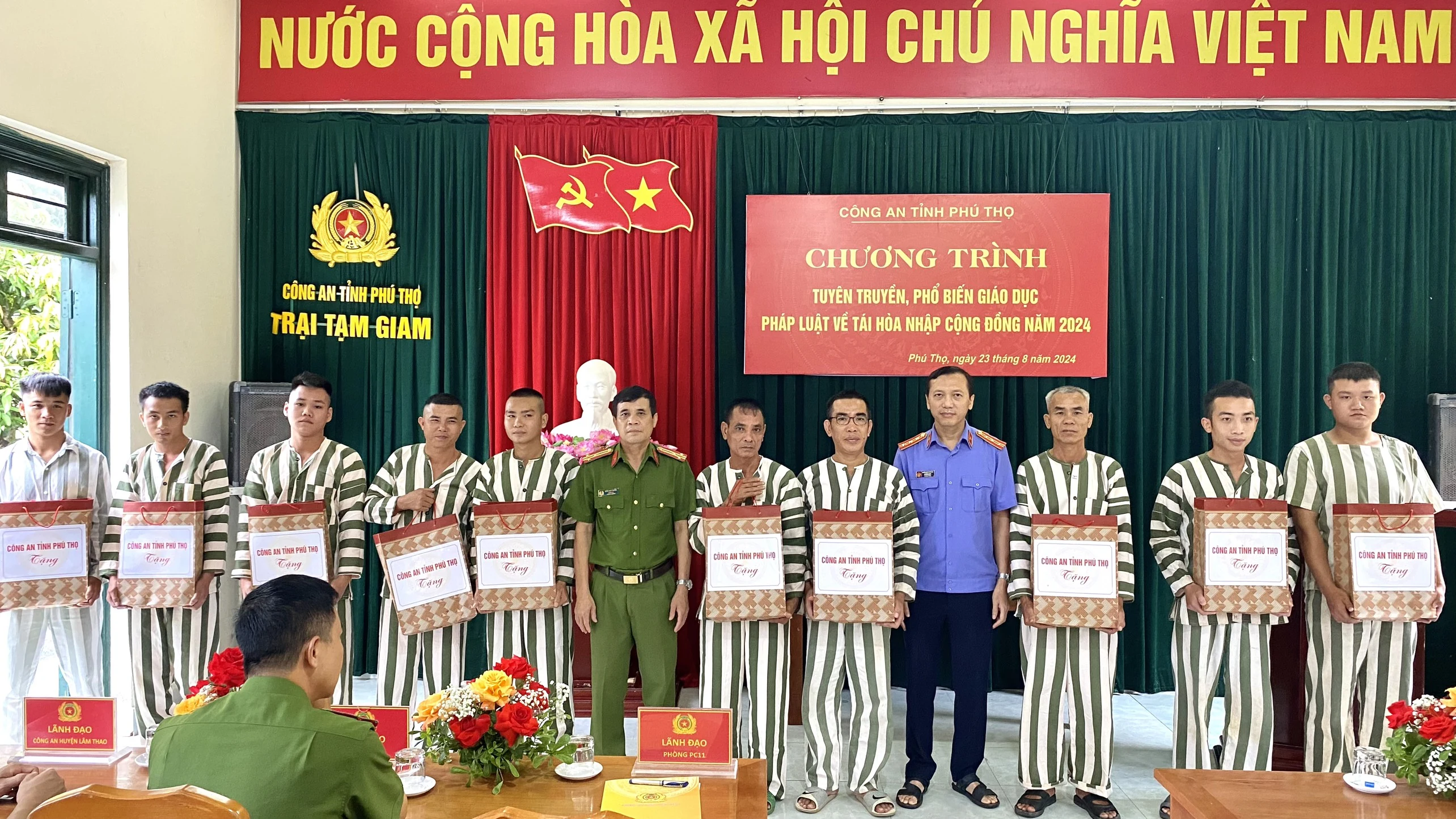 Tuyên truyền, phổ biến giáo dục pháp luật về tái hòa nhập cộng đồng cho phạm nhân tại Trại tạm giam