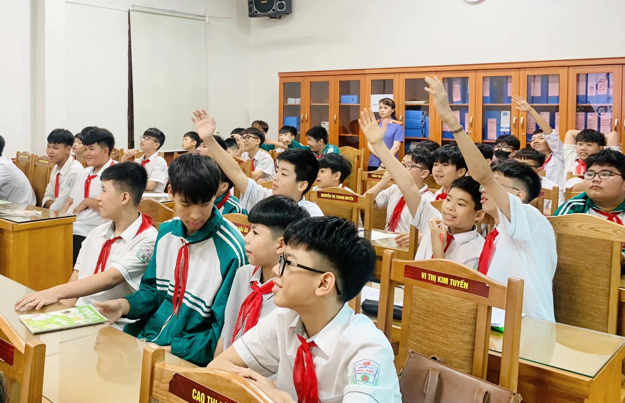 Ngăn chặn sử dụng thuốc lá điện tử trong thanh thiếu niên