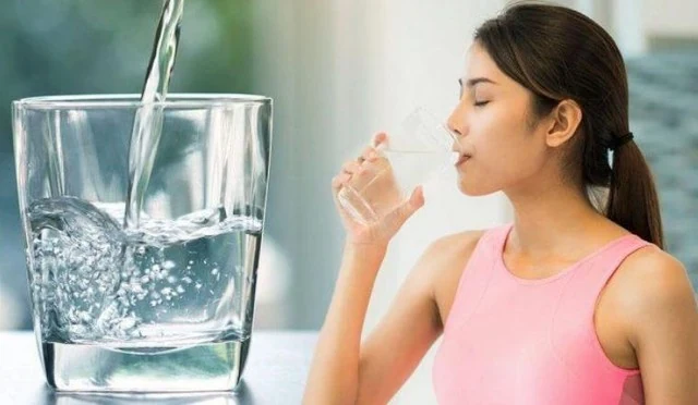Cách uống nước đúng, có lợi cho sức khỏe nhất
