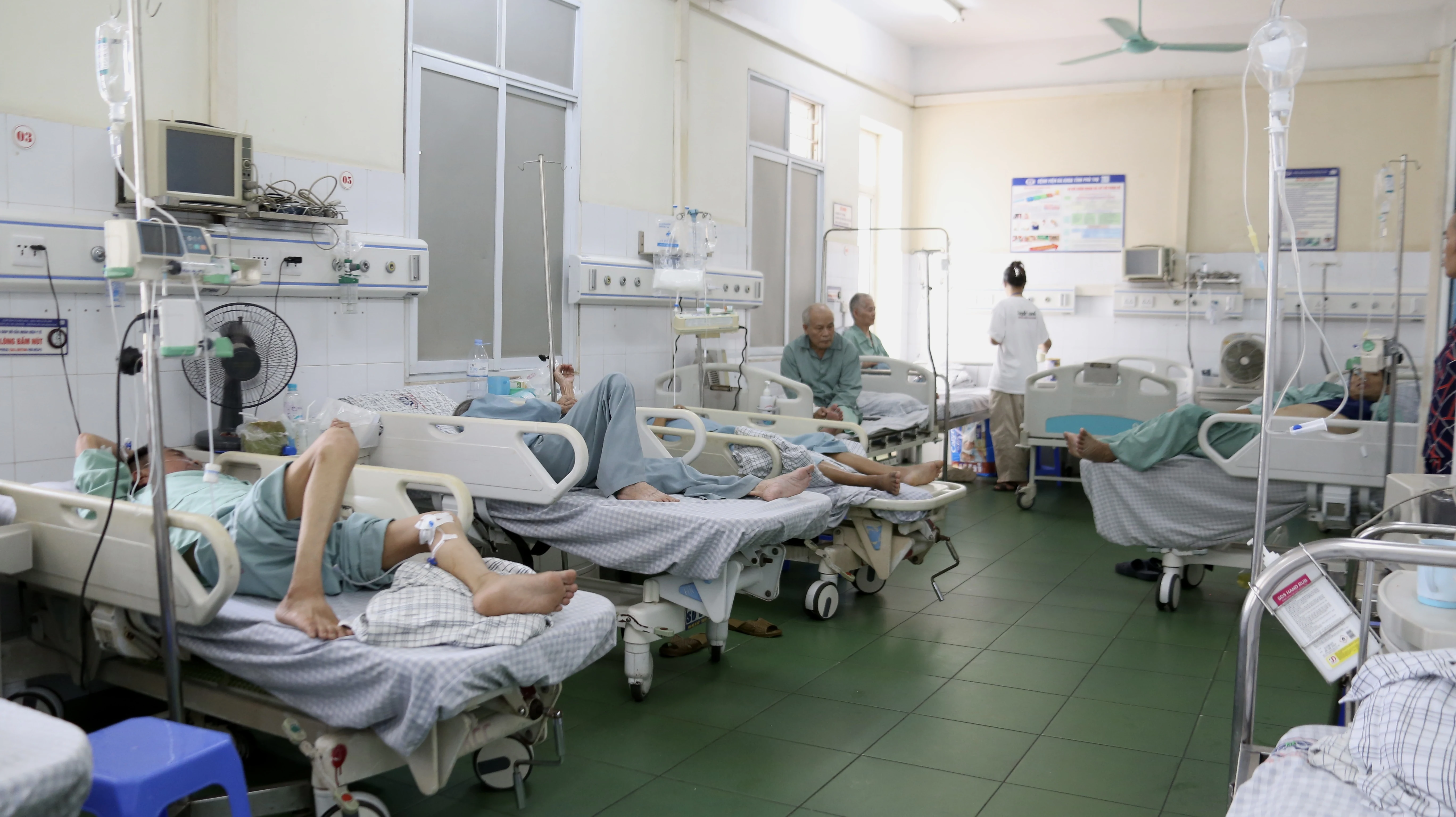 Cẩn trọng nhiễm khuẩn đường tiêu hóa