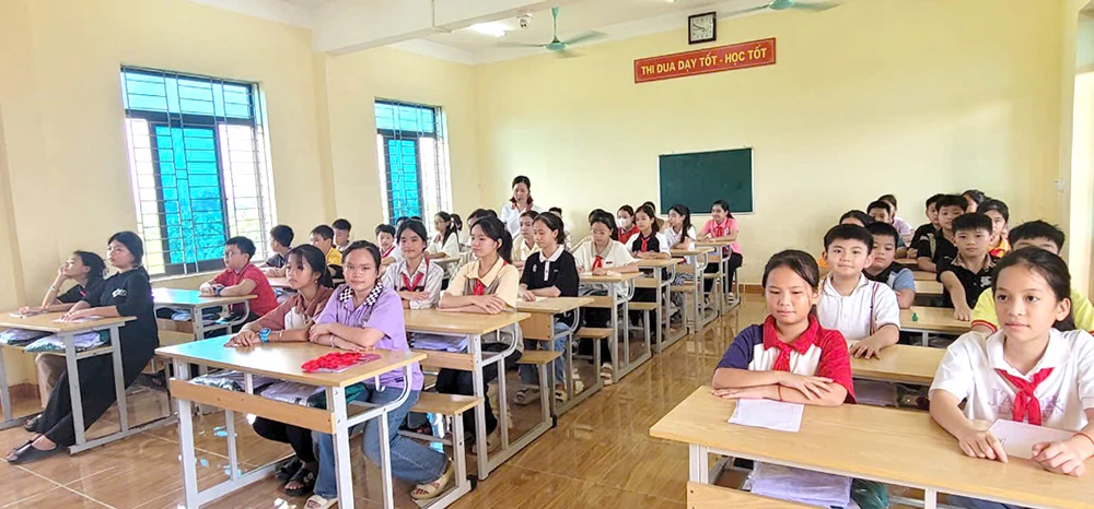 Phú Thọ: Hơn 397.000 học sinh tựu trường năm học 2024-2025
