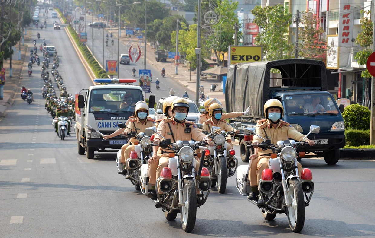Bảo đảm trật tự an toàn giao thông trong dịp 2/9 và tháng cao điểm cho học sinh đến trường