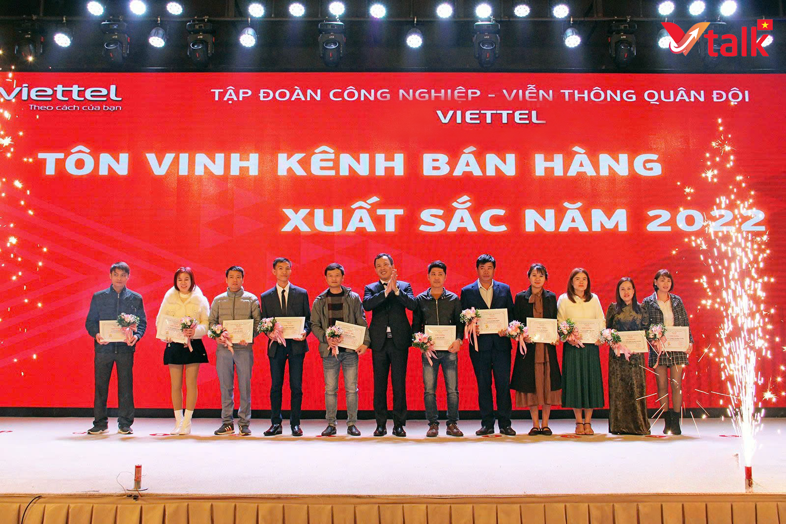 Sản Phẩm Phiên Dịch Vtalk Được Phân Phối Của Đại Lý Ủy Quyền Viettel
