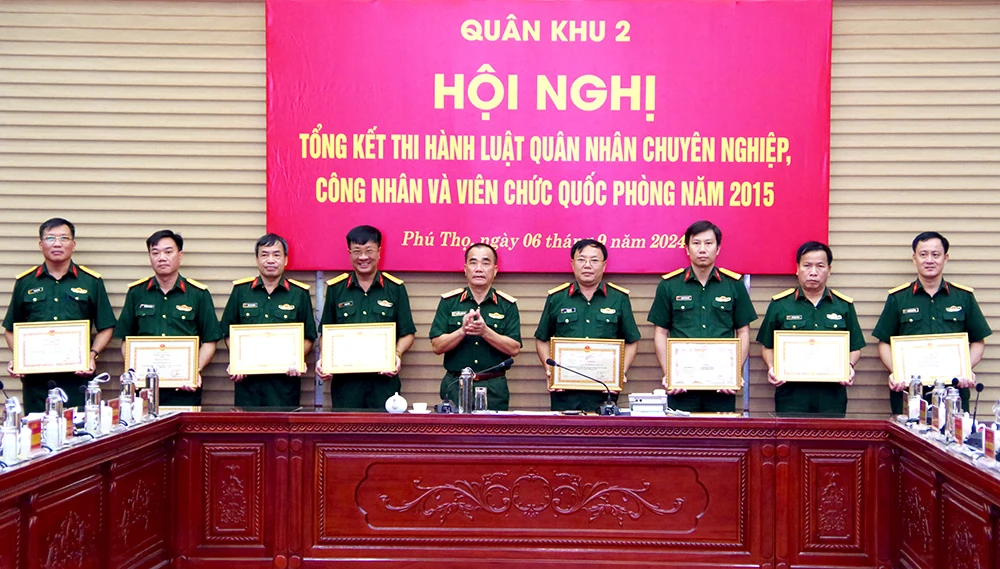 Quân khu 2 tổng kết thi hành Luật Quân nhân chuyên nghiệp, Công nhân và viên chức quốc phòng năm 2015