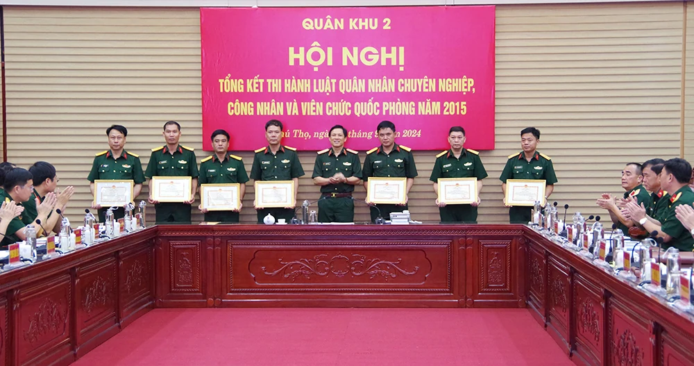 Quân khu 2 tổng kết thi hành Luật Quân nhân chuyên nghiệp, Công nhân và viên chức quốc phòng năm 2015