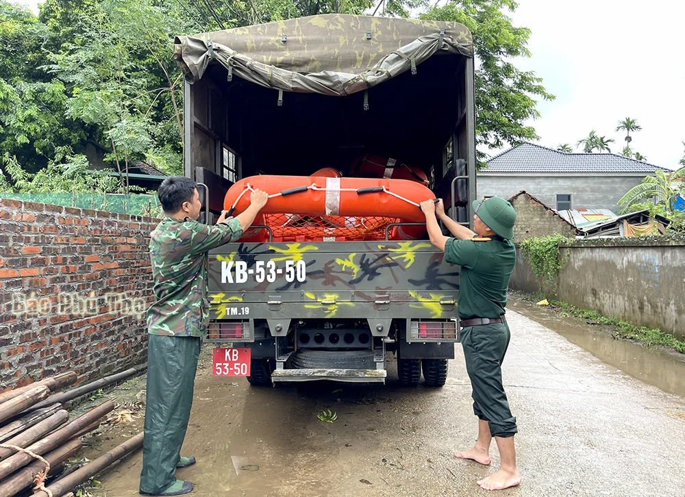 Sơ tán nhiều hộ dân do nước sông Lô dâng cao
