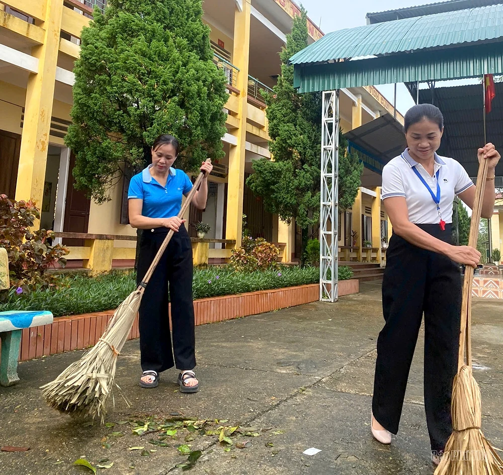Đảm bảo an toàn cho học sinh đến trường sau mưa lũ