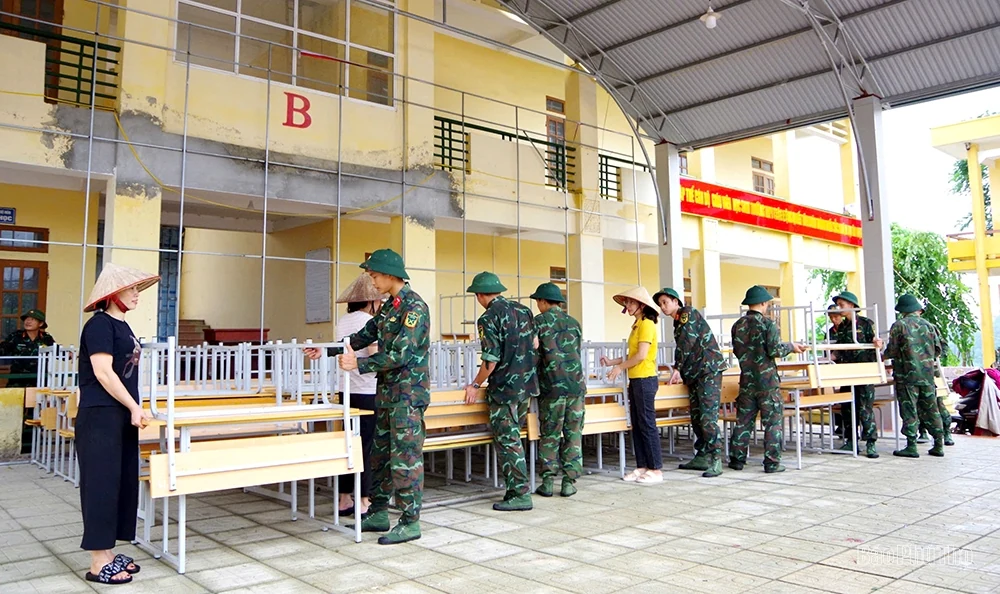 Đảm bảo an toàn cho học sinh đến trường sau mưa lũ