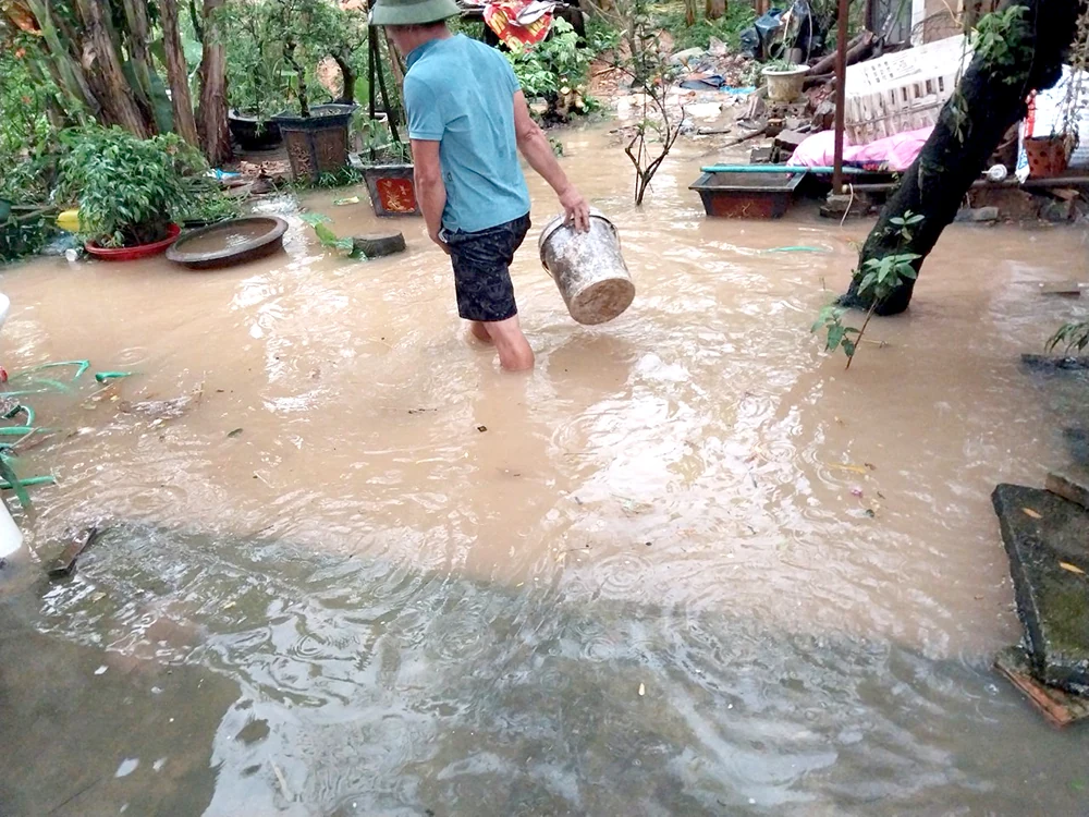 Cần giải quyết dứt điểm tình trạng đổ đất lấp cống làm tắc dòng chảy tiêu nước tại xã Hà Thạch, thị xã Phú Thọ