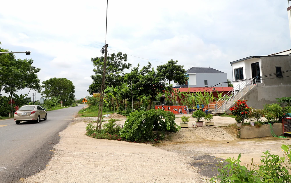 Cần giải quyết dứt điểm tình trạng đổ đất lấp cống làm tắc dòng chảy tiêu nước tại xã Hà Thạch, thị xã Phú Thọ