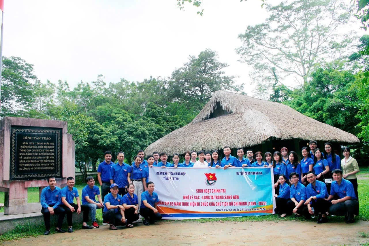 Xây dựng thế hệ thanh niên có hoài bão, có khát vọng