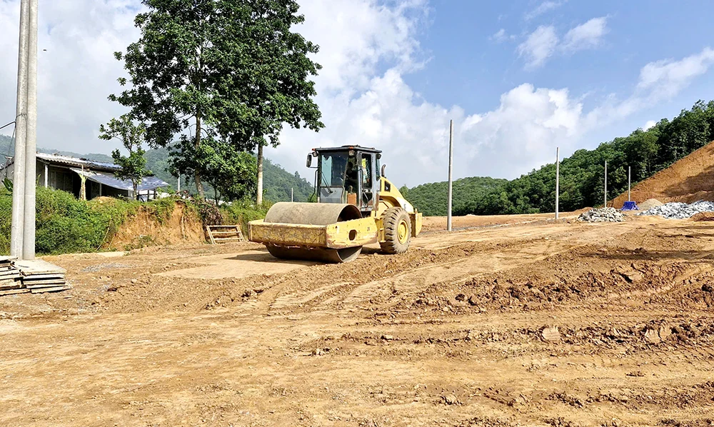An cư cho người dân vùng đất lở