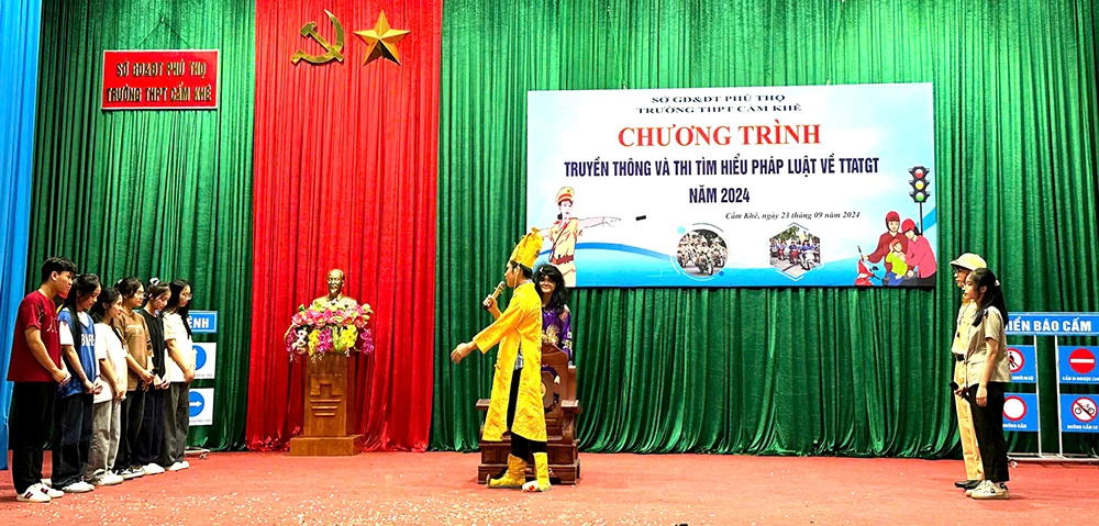 Truyền thông về trật tự an toàn giao thông