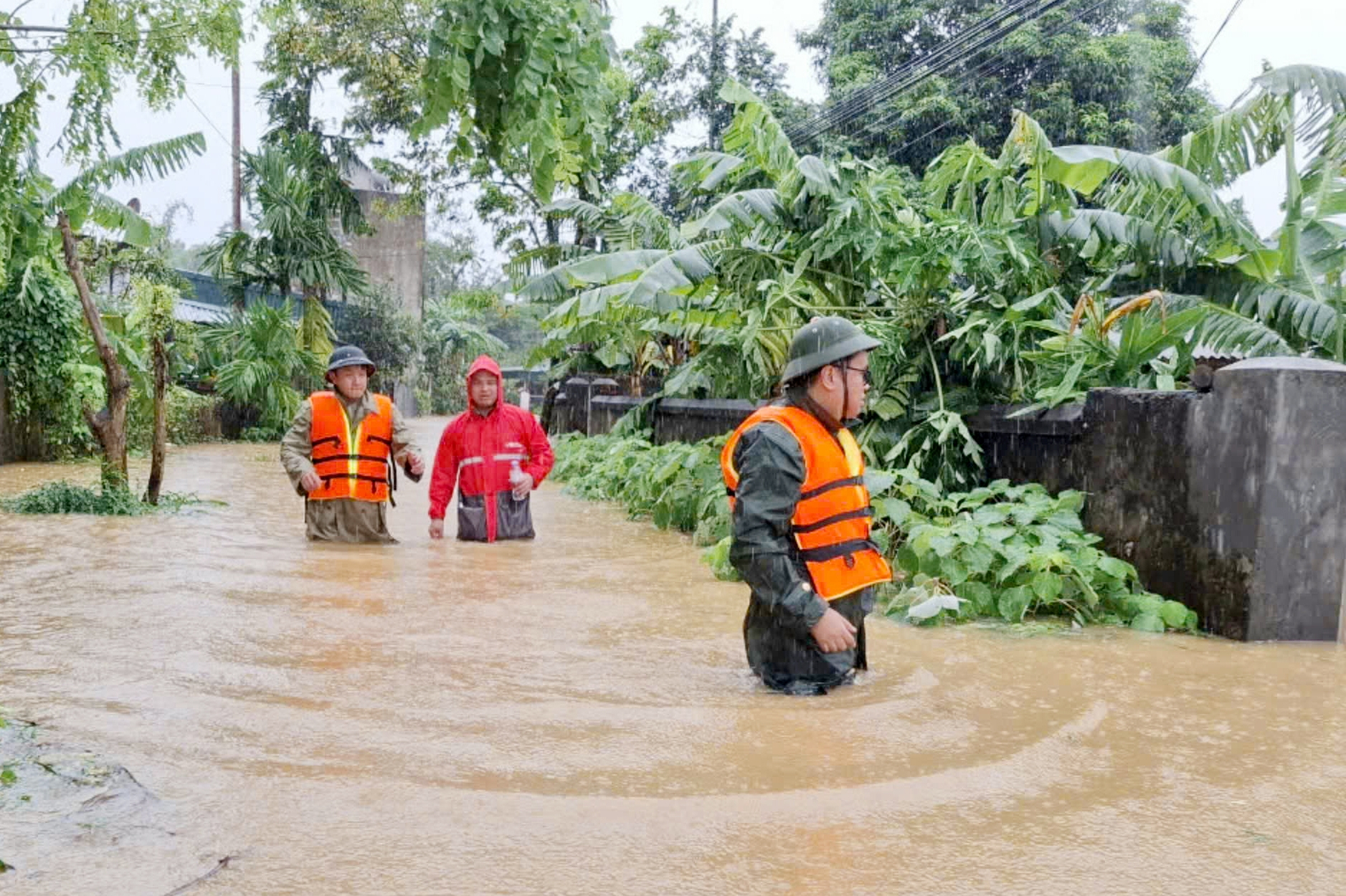 Giữ vững cánh sóng thông tin