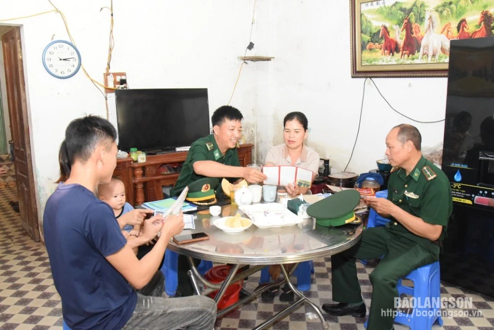 Bộ đội biên phòng - cầu nối đưa pháp luật đến người dân