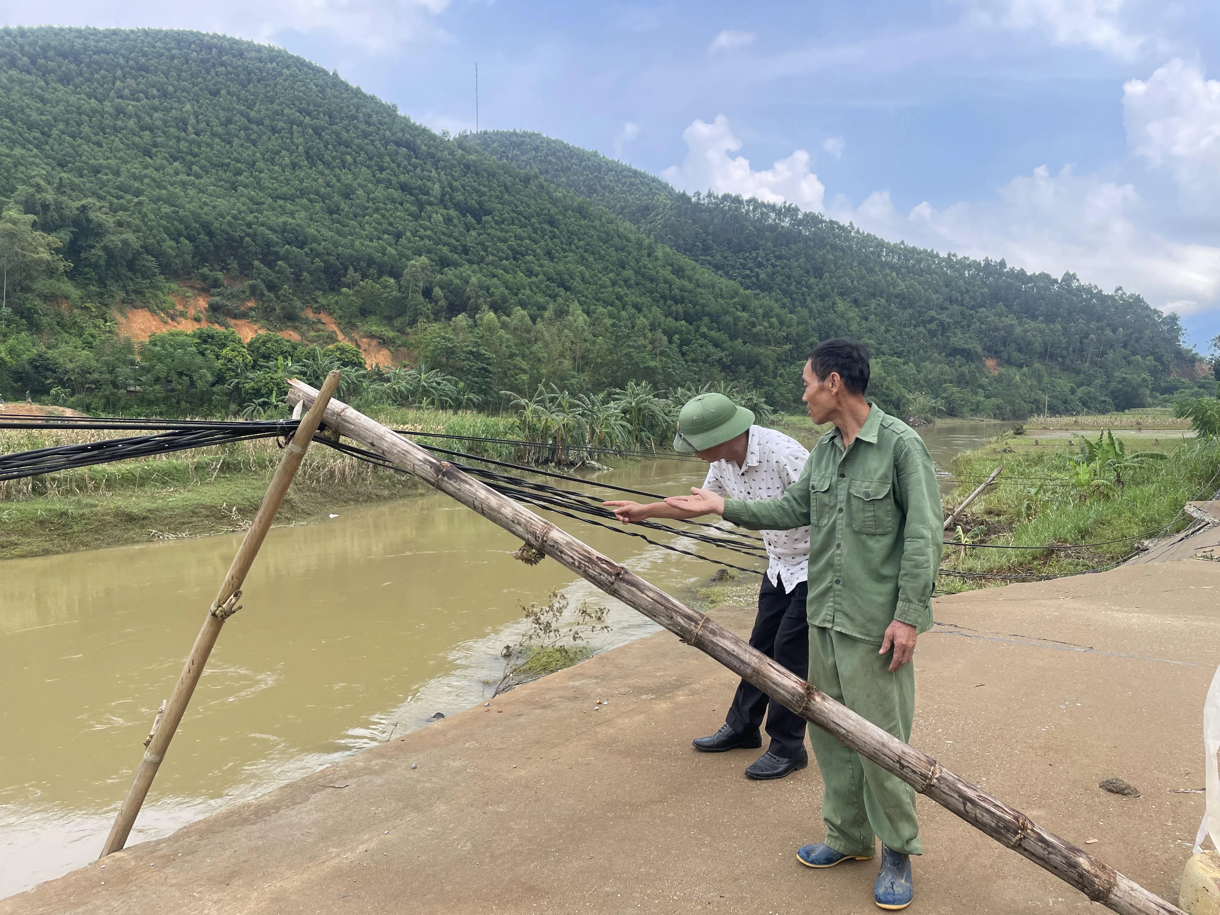 Mong muốn được cấp điện đầy đủ, an toàn