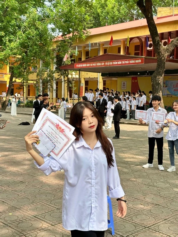 Lối sống lành mạnh, tích cực của Bé Quỳnh FF thu hút giới trẻ