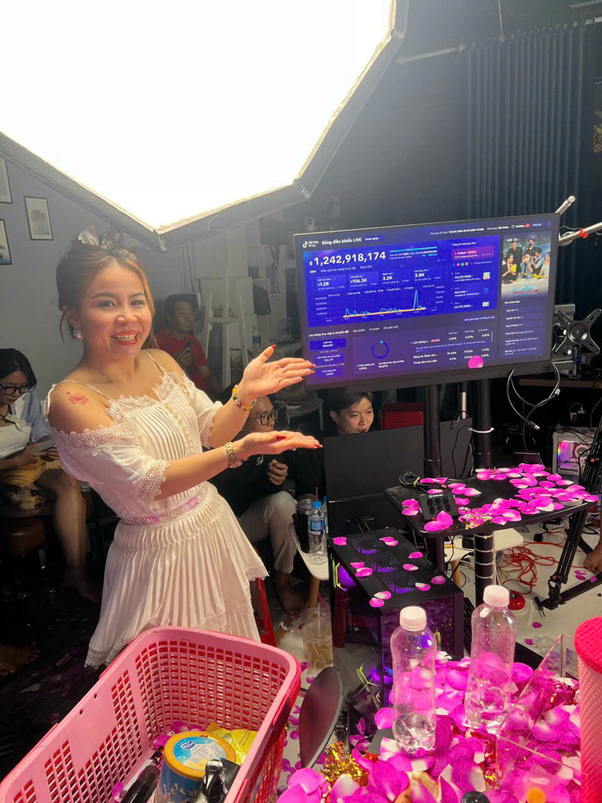 Phương Bắc livestream định hình xu thế ngành kinh doanh mới trên nền tảng Tiktok