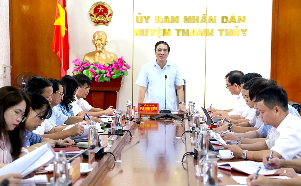 Supervising the implementation of tourism development tasks in Thanh Thuy district