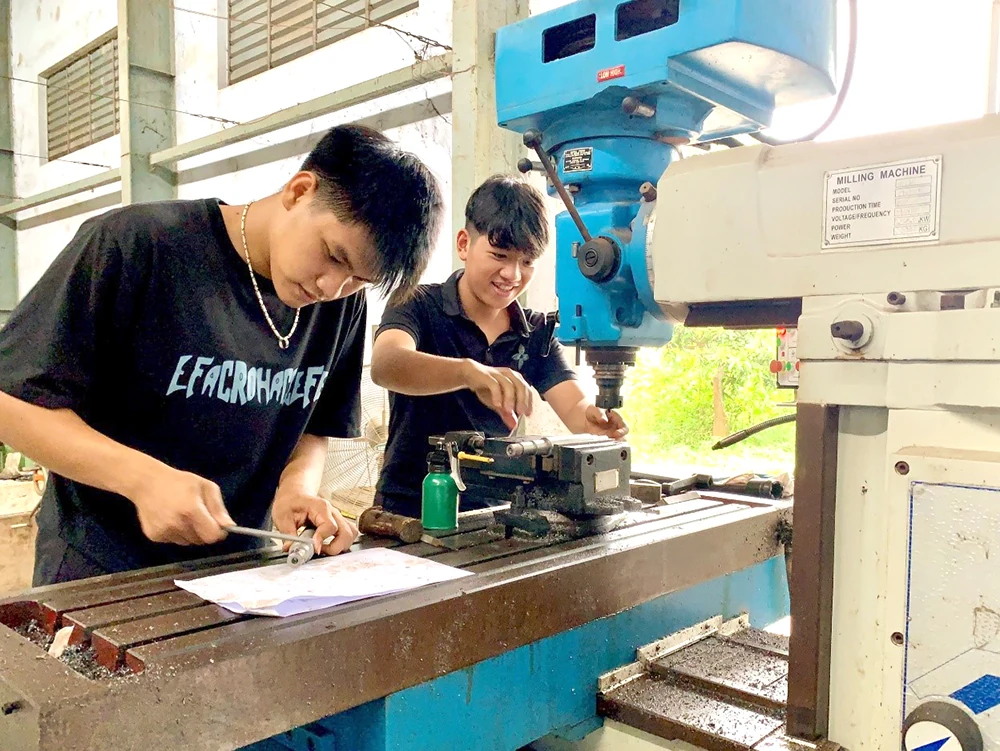 Đẩy mạnh chuyển đổi số trong cơ sở giáo dục nghề nghiệp