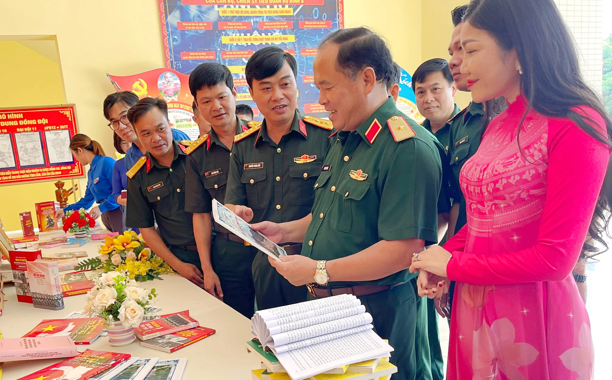 Tọa đàm “Giữ gìn, phát huy giá trị Danh hiệu Bộ đội Cụ Hồ trong sự nghiệp xây dựng quân đội, bảo vệ Tổ quốc”