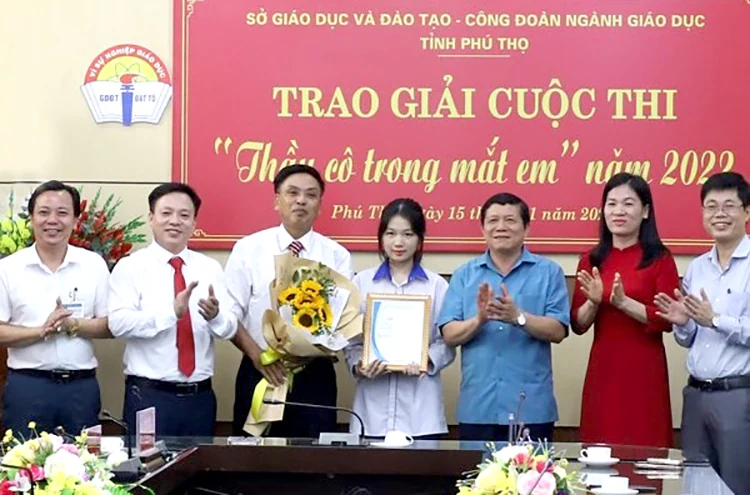 44 tác phẩm tham dự Cuộc thi “Thầy cô trong mắt em” năm 2024