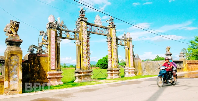 Về thăm Nhơn Hậu