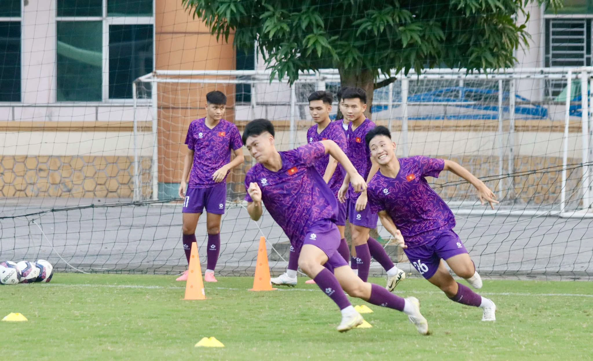 U17 Việt Nam có buổi tập đầu tiên tại Phú Thọ