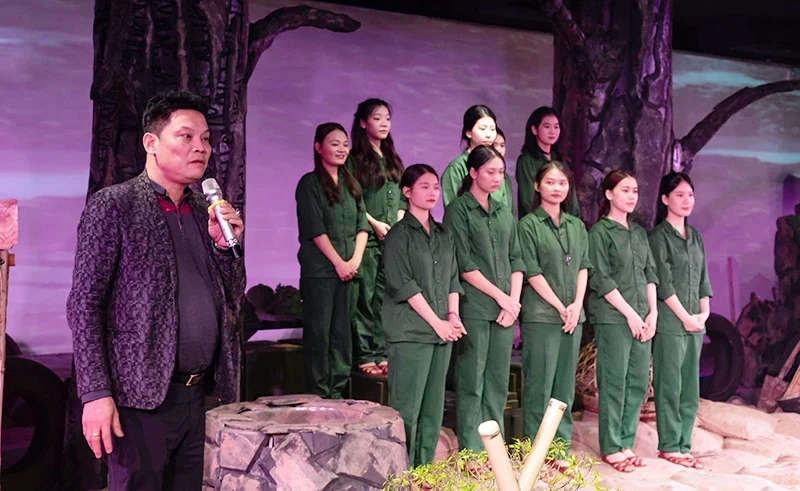 Ra mắt sách Huyền thoại tuổi thanh xuân