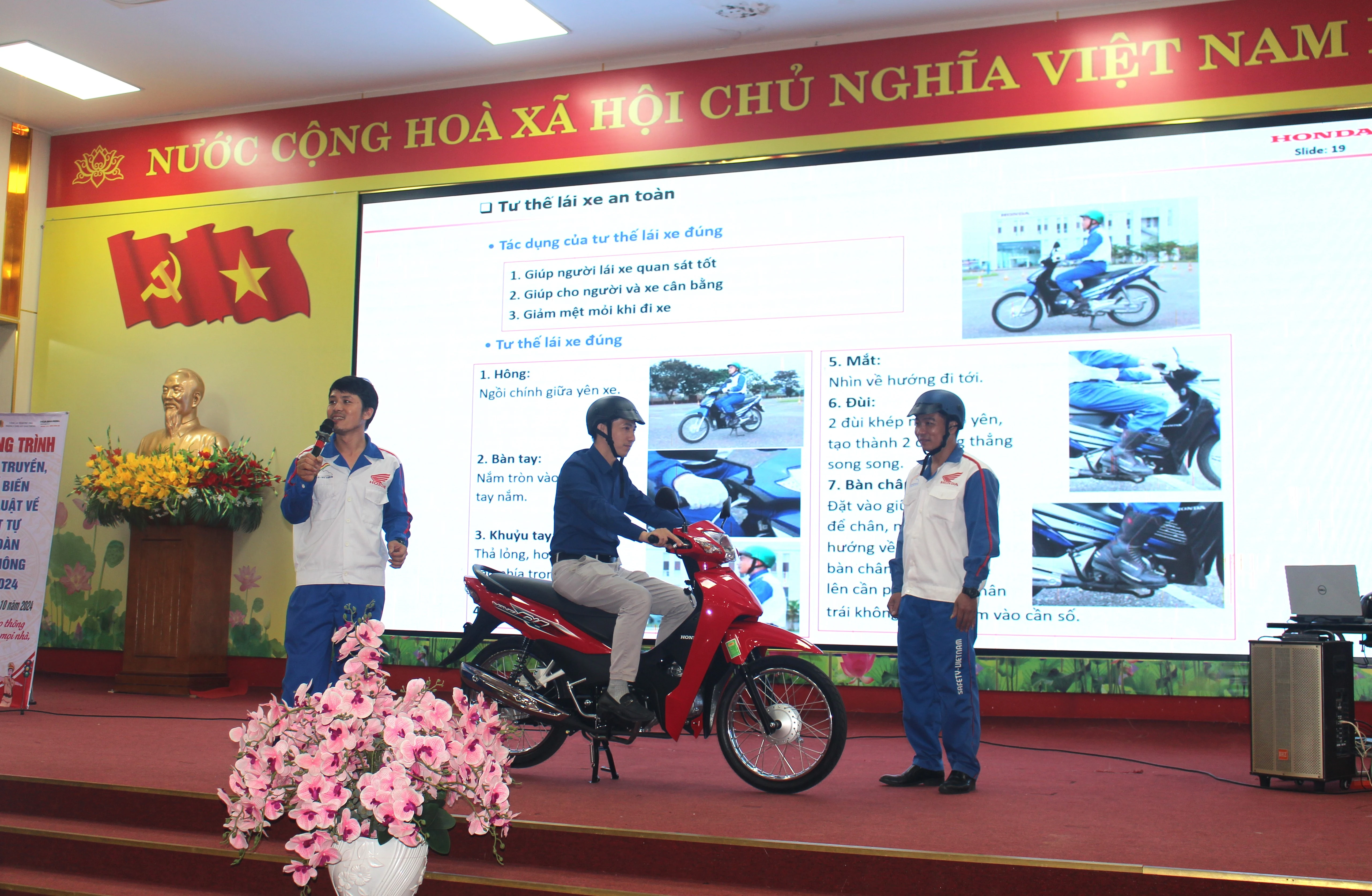 Tuyên truyền, phổ biến pháp luật về trật tự an toàn giao thông