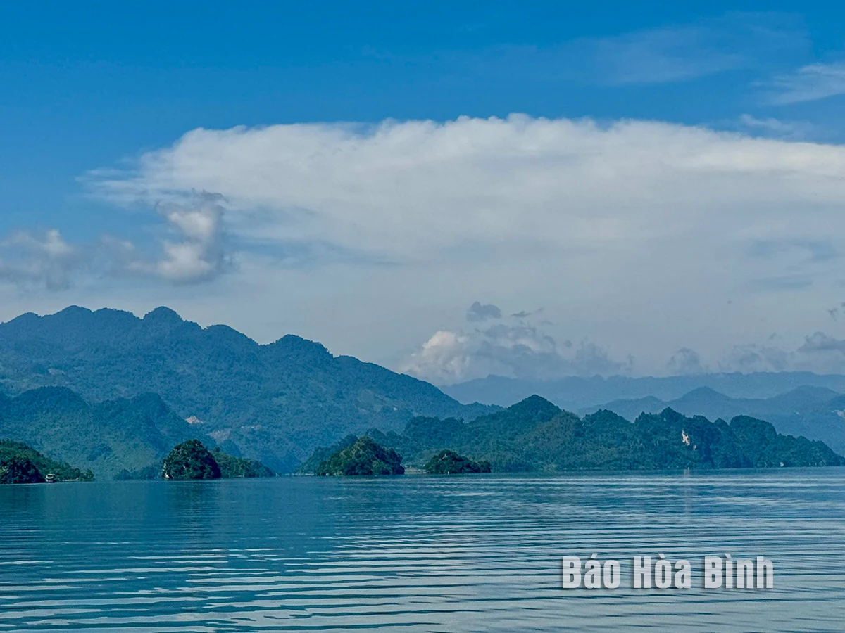 Khu du lịch hồ Hoà Bình - điểm đến hấp dẫn