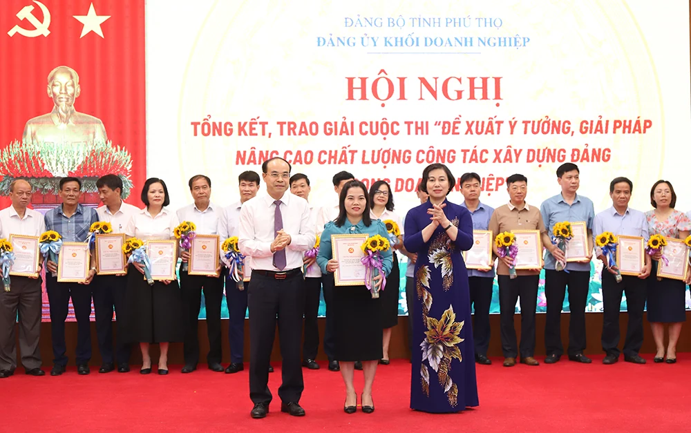 Trao giải cuộc thi Đề xuất ý tưởng, giải pháp nâng cao chất lượng công tác xây dựng Đảng trong doanh nghiệp
