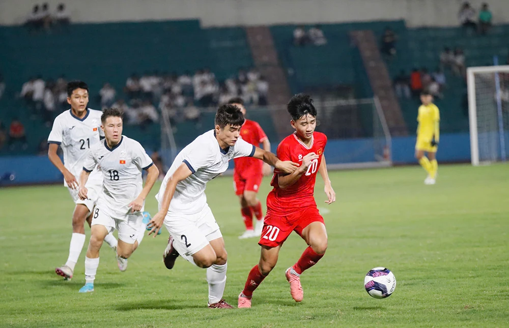 U17 Việt Nam chia điểm trước U17 Kyrgyzstan