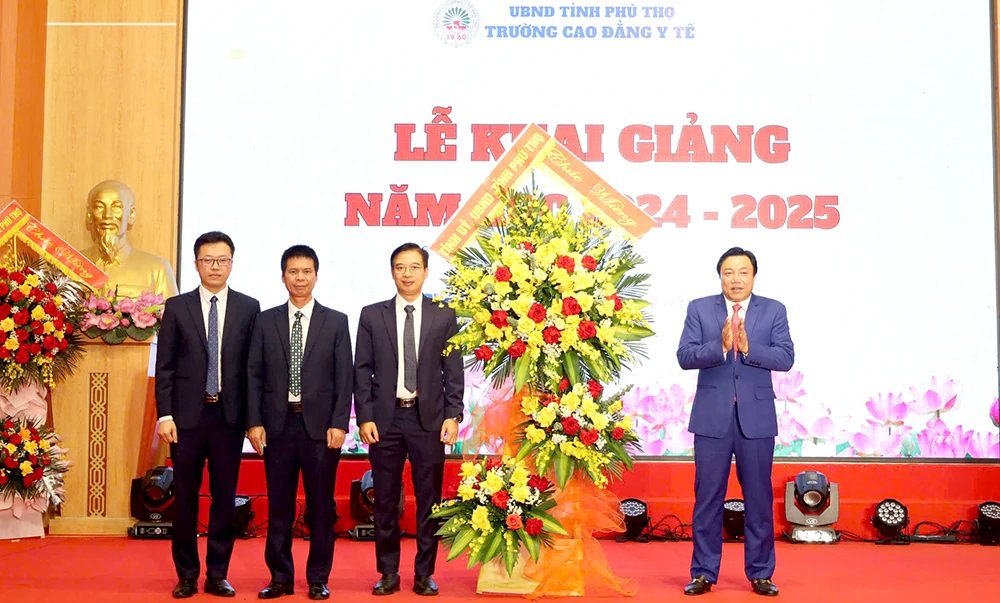 Trường Cao đẳng Y tế Phú Thọ khai giảng năm học 2024-2025
