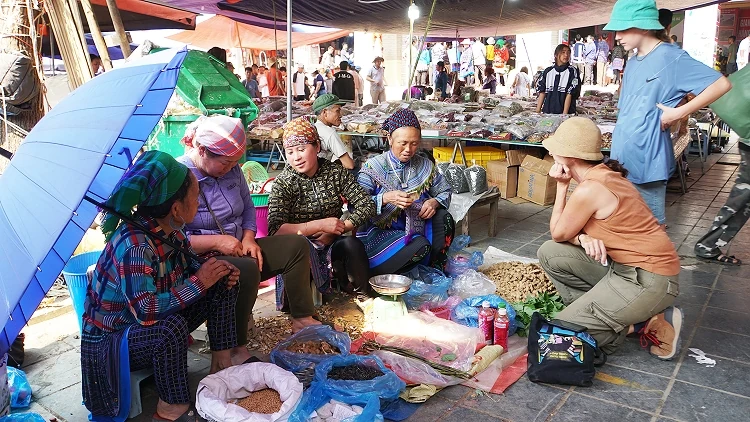 Bắc Hà (Lào Cai): Đưa lễ hội truyền thống thành sản phẩm du lịch đặc trưng