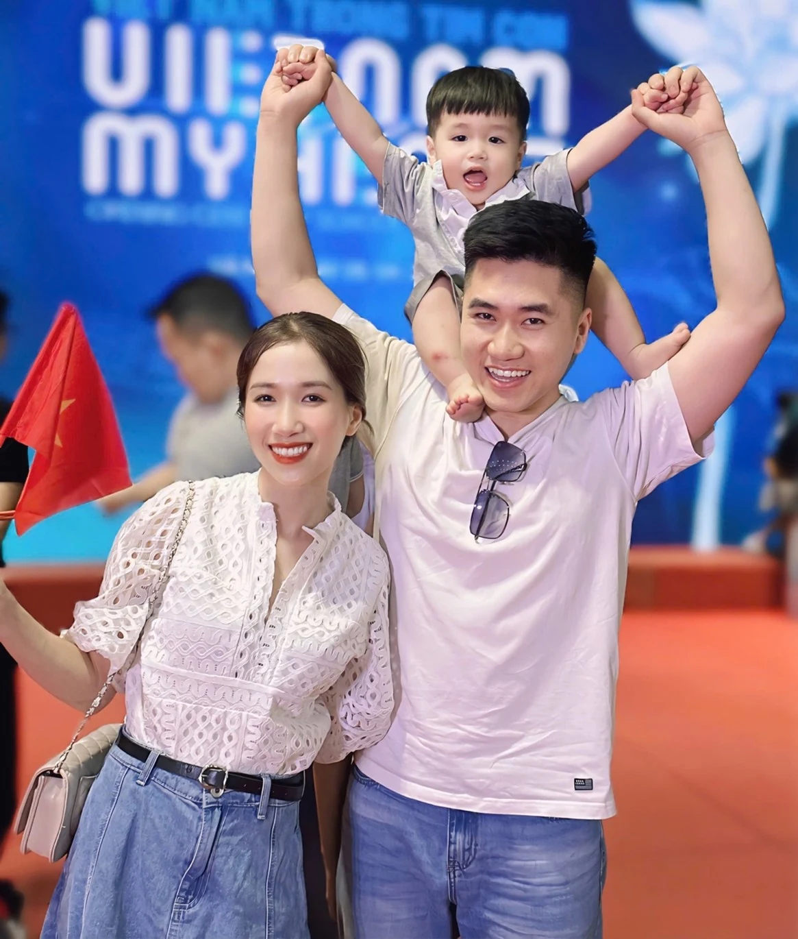 Zô Zô Hello - Hành trình học làm bố triệu view khiến người xem nhận ra “Làm bố cũng là một nghề”