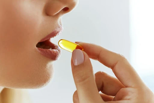 Tác dụng phụ của dầu cá và lưu ý khi dùng