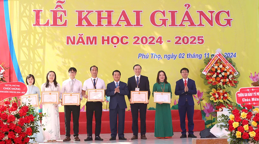 Bộ trưởng, Chủ nhiệm Ủy ban Dân tộc dự khai giảng tại Trường Dự bị Đại học Dân tộc Trung ương