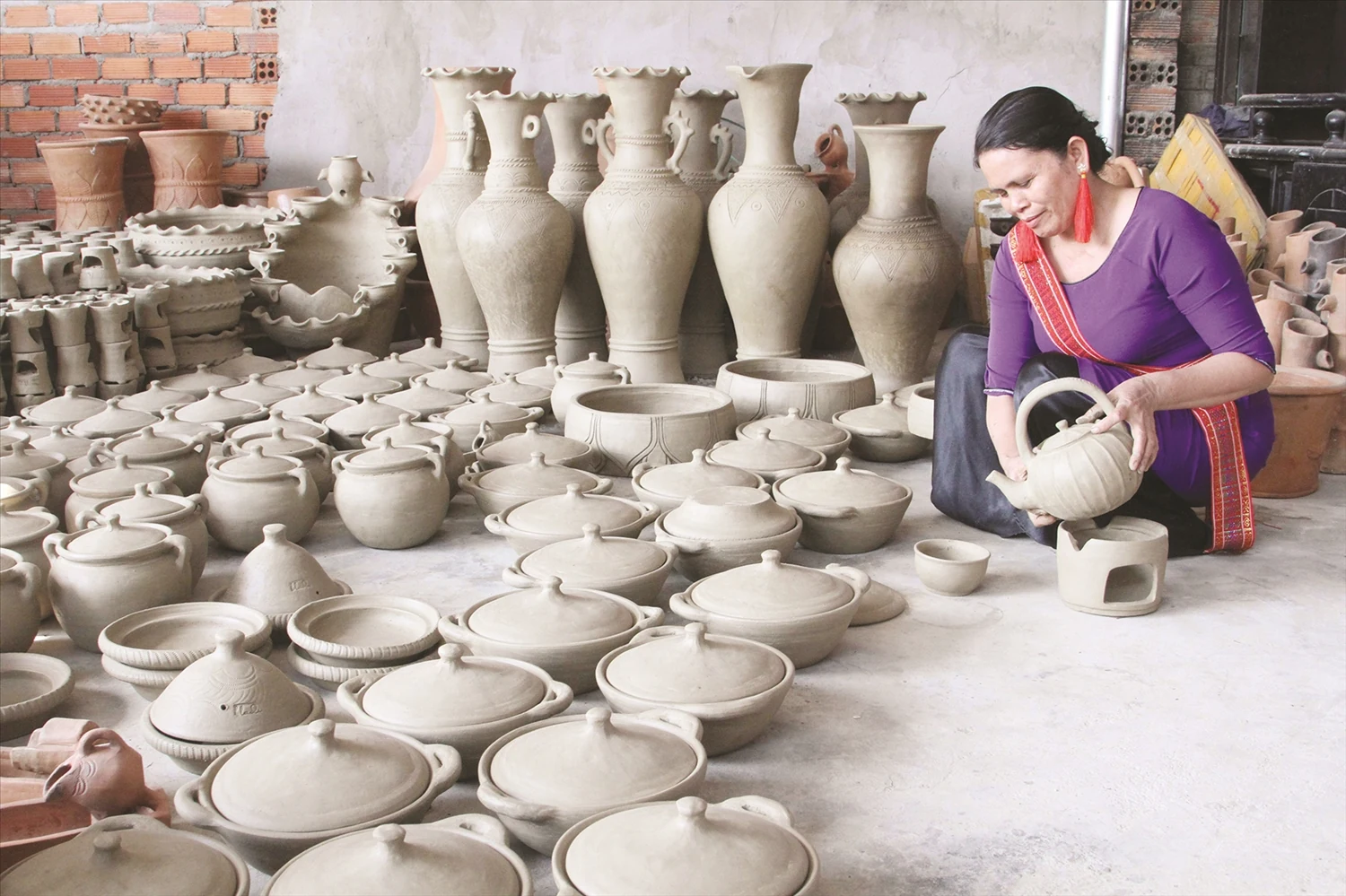 Phụ nữ Chăm phát huy vai trò “mẫu hệ”